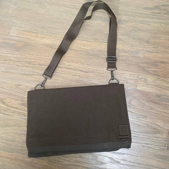 KANGOL Large Khaki Folded Messenger Crossbody Bag - Picture 3 of 8